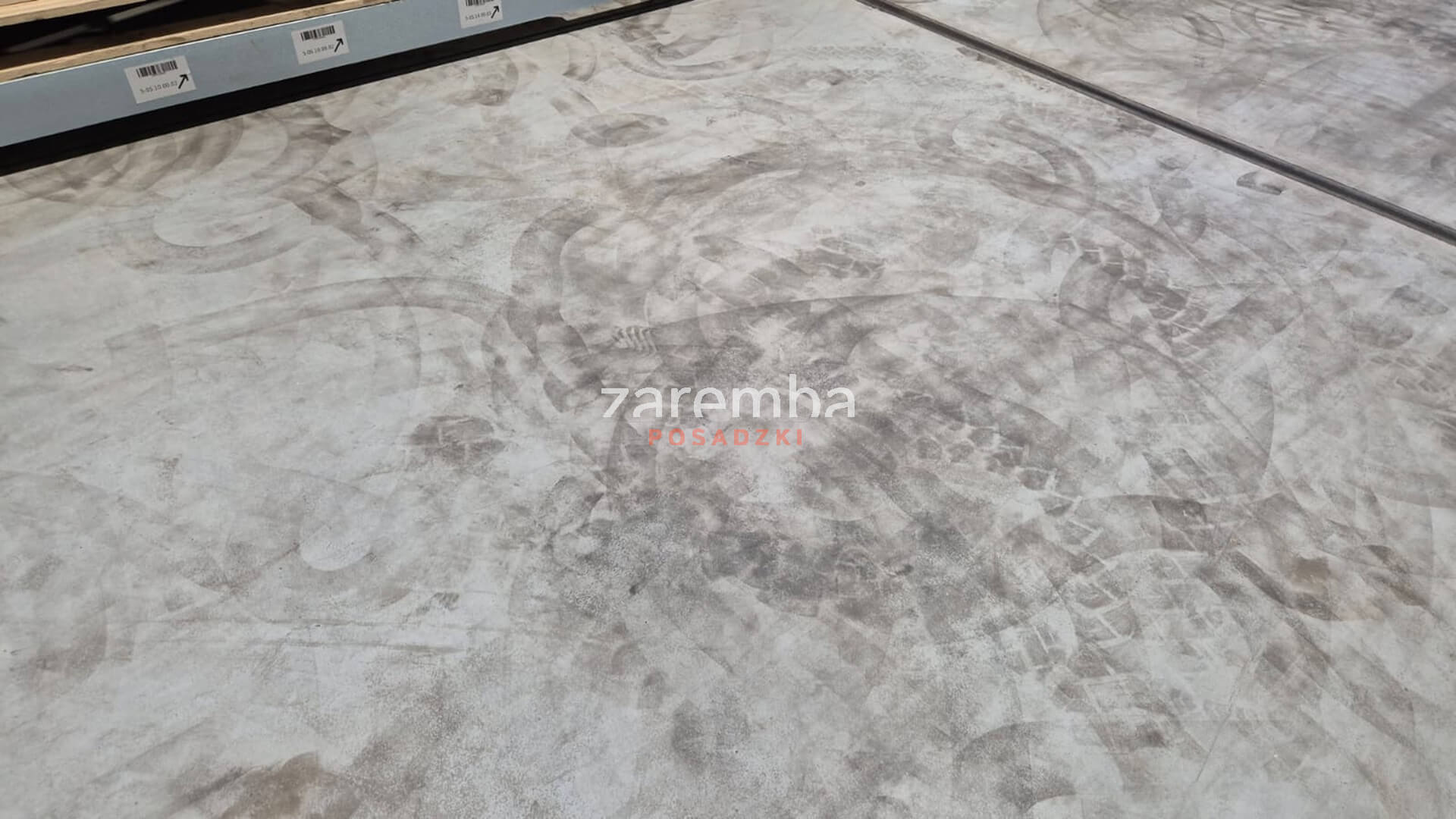 posadzka trudna do utrzymania w czystości