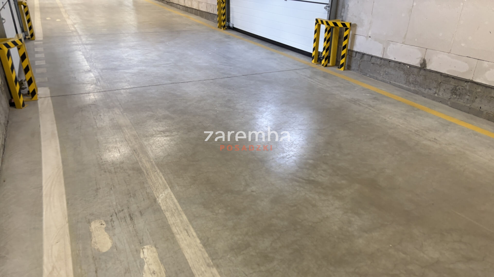 posadzki w przejazdach pomiędzy halami