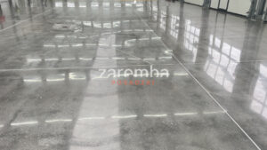 posadzka w hali PO renowacji