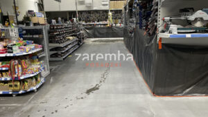 posadzka w sklepie PRZED regeneracją