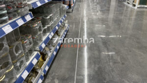 regeneracja posadzki w hali sprzedaży - efekt PO